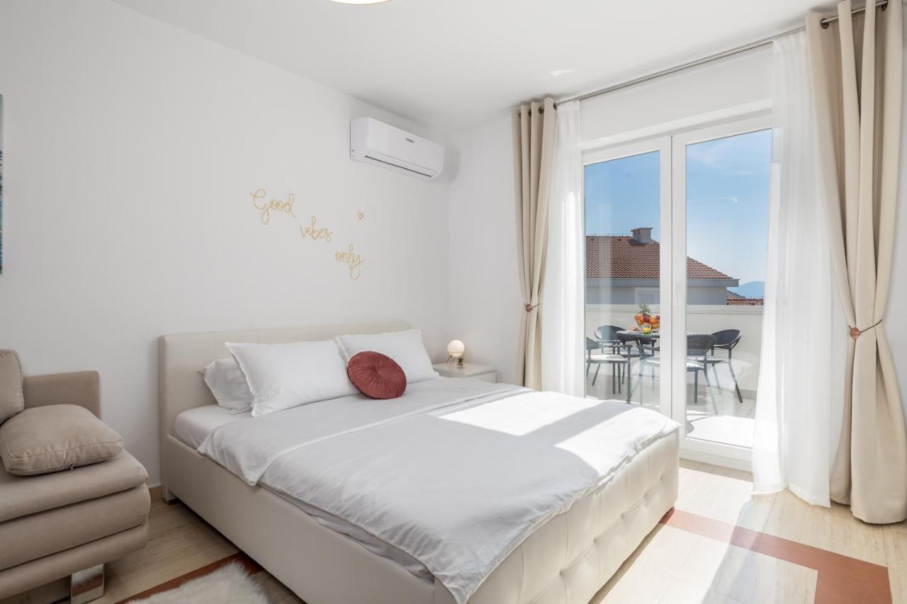 Luxury Studio Apartment Honeymoon Selce Extérieur photo
