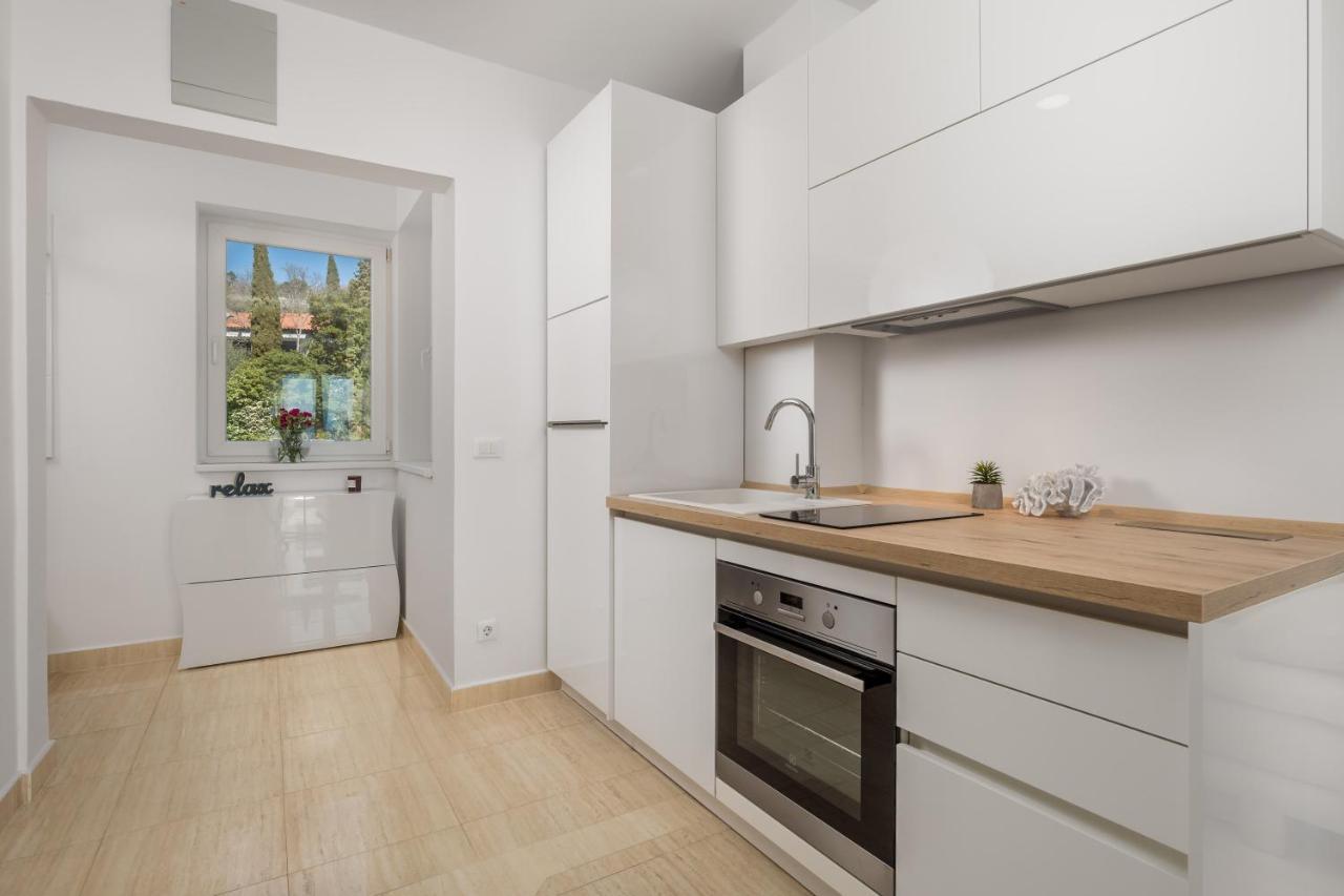 Luxury Studio Apartment Honeymoon Selce Extérieur photo